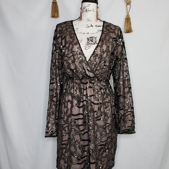 BohoBeauRoseBoutique Dresses & Skirts - Elegant sequin dress